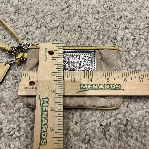 Coach Poppy Wristlet Wallet Beige Logo - Picture 2 of 6